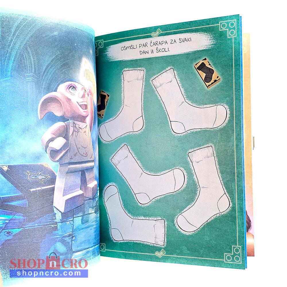 Lego Harry Potter - Spomenar iz Hogwartsa Open book showing a cartoon elephant and patterned sock designs on a green background.